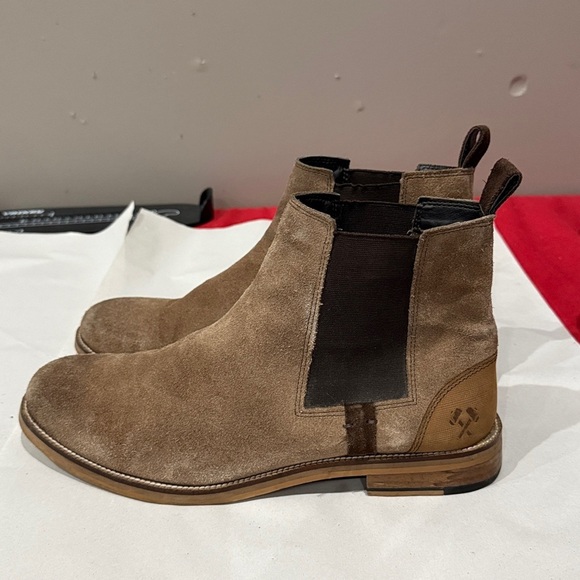 Outpost Men\'s Brown Suede Chelsea Boots main image 6